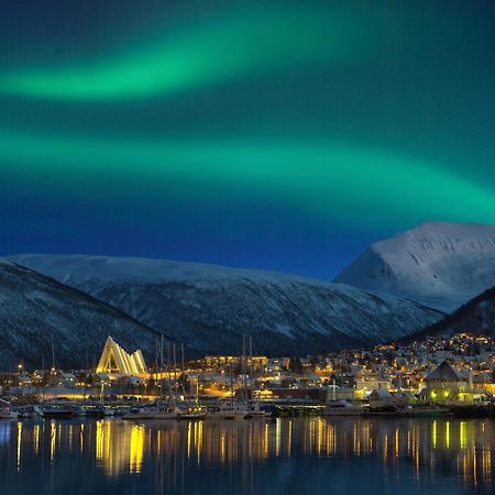 Cozy And Central Among Locals Apartment Tromso Exterior photo